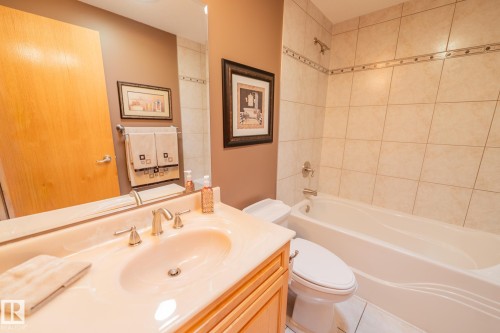7707 166 Avenue Nw, Edmonton, AB 
