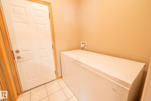 7707 166 Avenue Nw, Edmonton, AB 