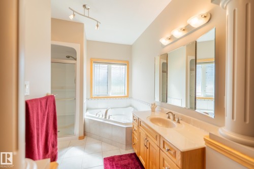 7707 166 Avenue Nw, Edmonton, AB 