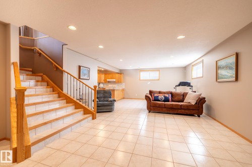 7707 166 Avenue Nw, Edmonton, AB 