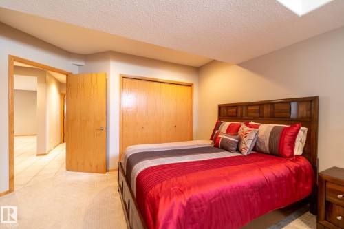 7707 166 Avenue Nw, Edmonton, AB 