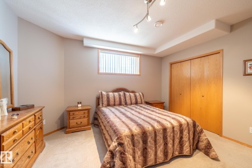 7707 166 Avenue Nw, Edmonton, AB 
