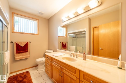 7707 166 Avenue Nw, Edmonton, AB 