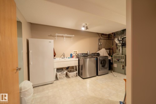 7707 166 Avenue Nw, Edmonton, AB 