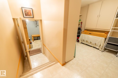 7707 166 Avenue Nw, Edmonton, AB 