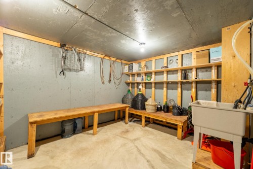 7707 166 Avenue Nw, Edmonton, AB 