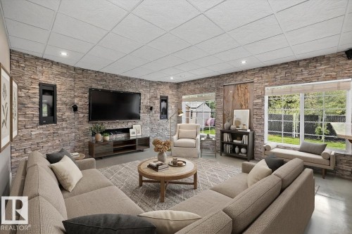 4044 Crowsnest Crescent, Sherwood Park, AB - Indoor Photo Showing Living Room With Fireplace