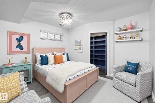 4044 Crowsnest Crescent, Sherwood Park, AB - Indoor Photo Showing Bedroom