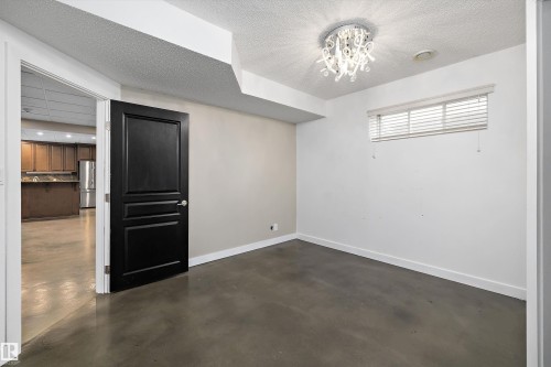 4044 Crowsnest Crescent, Sherwood Park, AB - Indoor Photo Showing Other Room