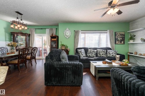16613 58A Street Nw, Edmonton, AB 