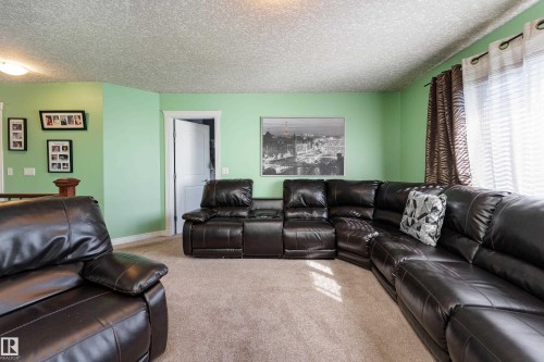 16613 58A Street Nw, Edmonton, AB 