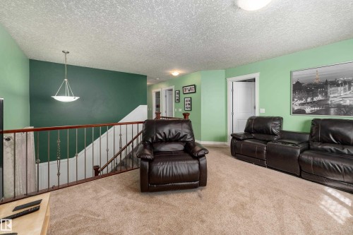 16613 58A Street Nw, Edmonton, AB 