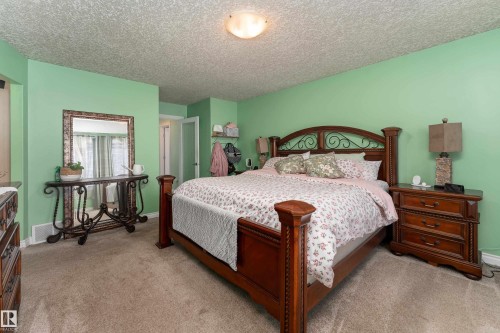 16613 58A Street Nw, Edmonton, AB 