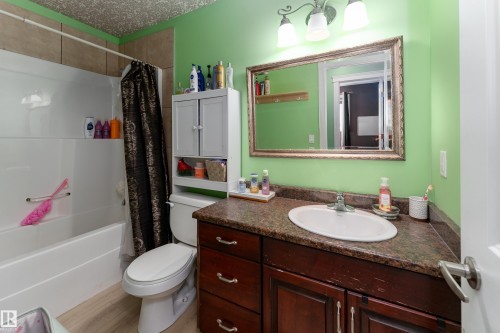 16613 58A Street Nw, Edmonton, AB 