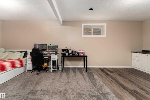 16613 58A Street Nw, Edmonton, AB 