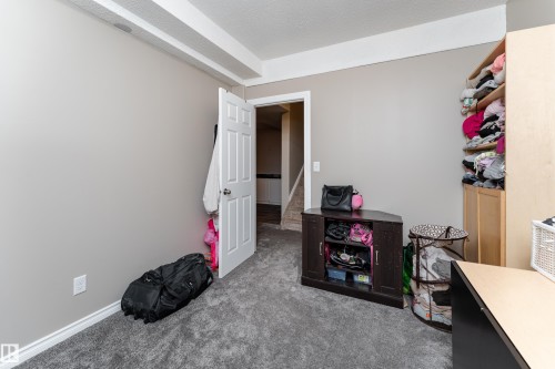 16613 58A Street Nw, Edmonton, AB 