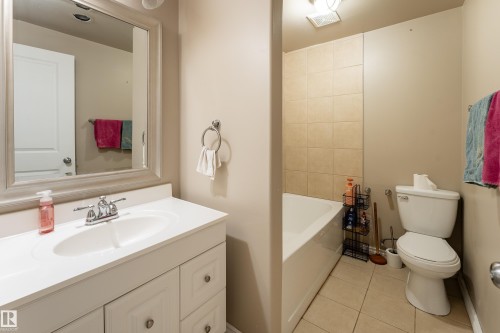 16613 58A Street Nw, Edmonton, AB 