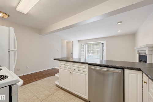 11107 University Avenue Nw, Edmonton, AB 