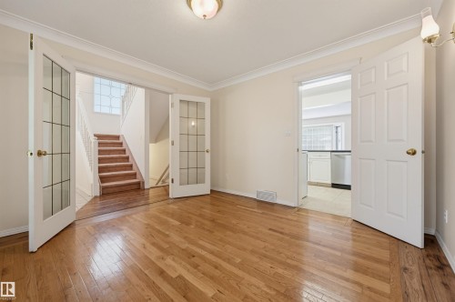11107 University Avenue Nw, Edmonton, AB 