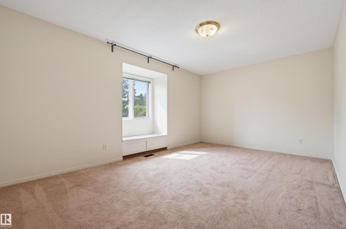 11107 University Avenue Nw, Edmonton, AB 