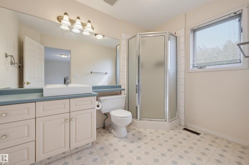 11107 University Avenue Nw, Edmonton, AB 