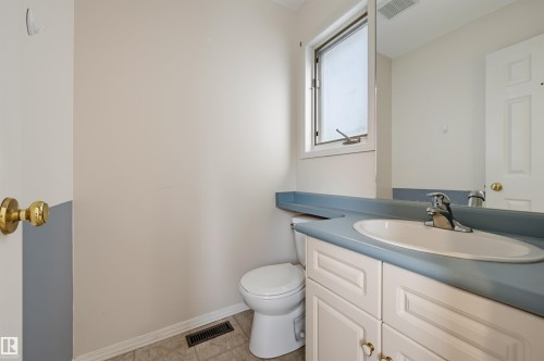 11107 University Avenue Nw, Edmonton, AB 
