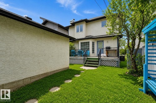 11107 University Avenue Nw, Edmonton, AB 