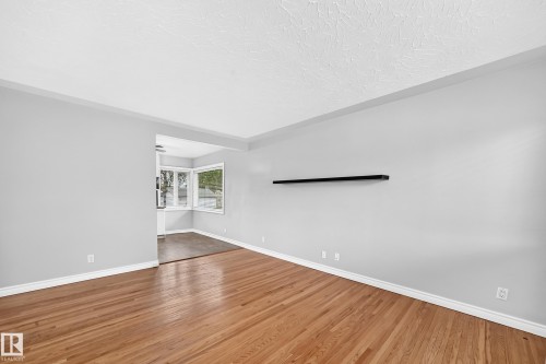 7307 76 Street Nw, Edmonton, AB 