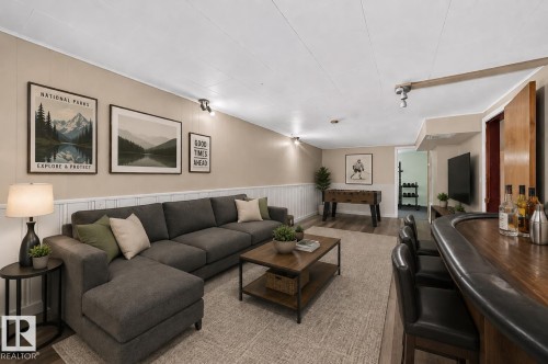 7307 76 Street Nw, Edmonton, AB 