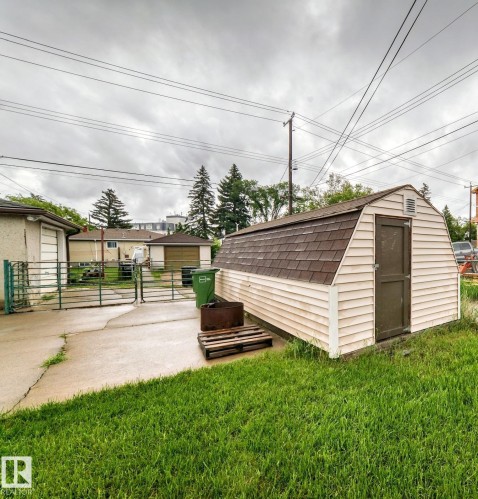 7307 76 Street Nw, Edmonton, AB 