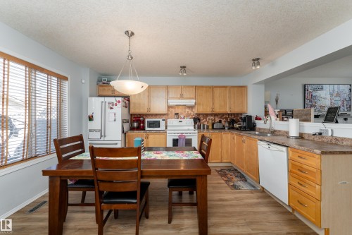 5632 203 Street Nw, Edmonton, AB 