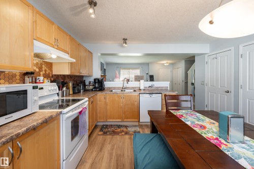 5632 203 Street Nw, Edmonton, AB 