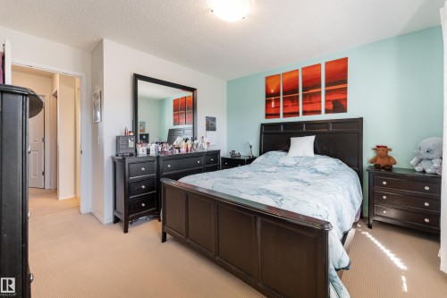 5632 203 Street Nw, Edmonton, AB 