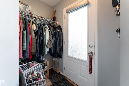 5632 203 Street Nw, Edmonton, AB 