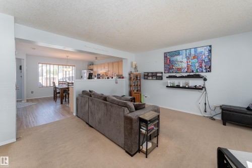 5632 203 Street Nw, Edmonton, AB 