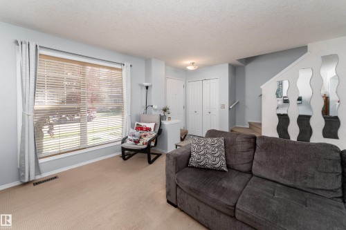 5632 203 Street Nw, Edmonton, AB 