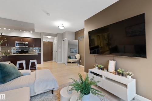 #905 10226 104 St Nw, Edmonton, AB 
