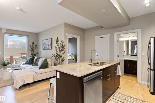 #905 10226 104 St Nw, Edmonton, AB 