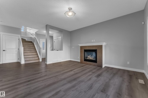 642 Adams Way Sw, Edmonton, AB 