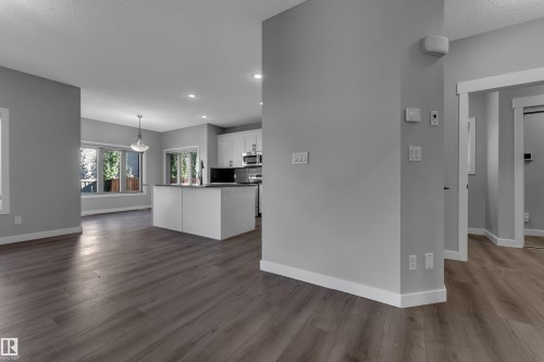 642 Adams Way Sw, Edmonton, AB 