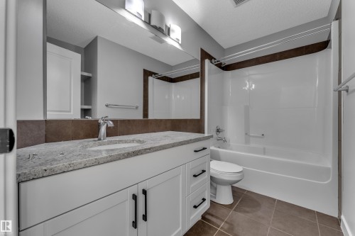 642 Adams Way Sw, Edmonton, AB 