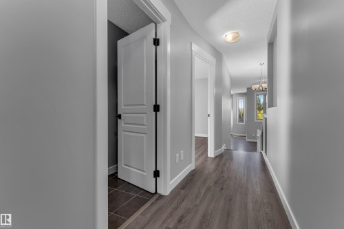 642 Adams Way Sw, Edmonton, AB 
