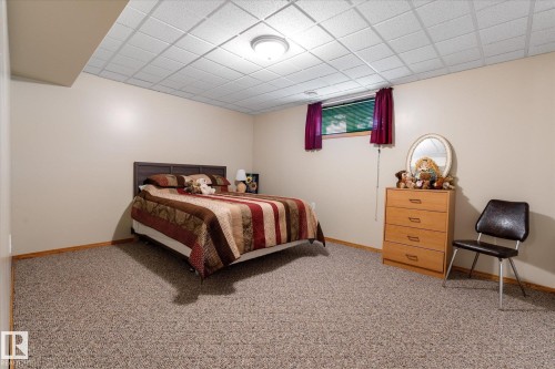 16 Simonette Crescent, Devon, AB - Indoor Photo Showing Bedroom
