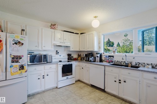 15256 122 Street Nw, Edmonton, AB 