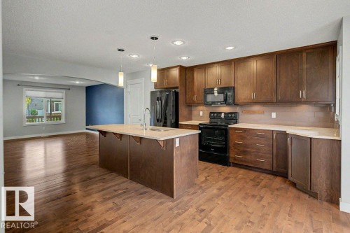 5214 Admiral Walter Hose Street Nw, Edmonton, AB 