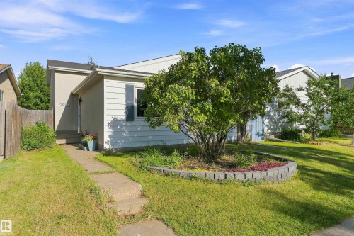 17005 95 Street NW  Edmonton, AB T5Z 2A7