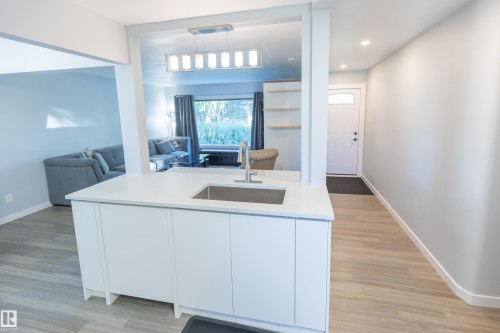 12380 132 Street Nw, Edmonton, AB 
