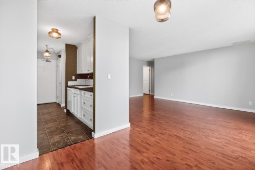 #612 11307 99 Av Nw, Edmonton, AB 
