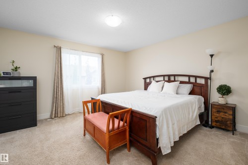 612 175A Street Sw, Edmonton, AB 