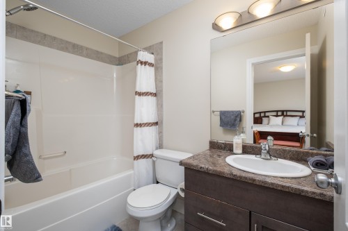 612 175A Street Sw, Edmonton, AB 
